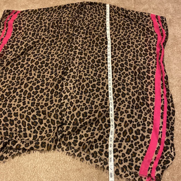 Leopard Print Pink Highlights Long Cover-up - Picture 5 of 11